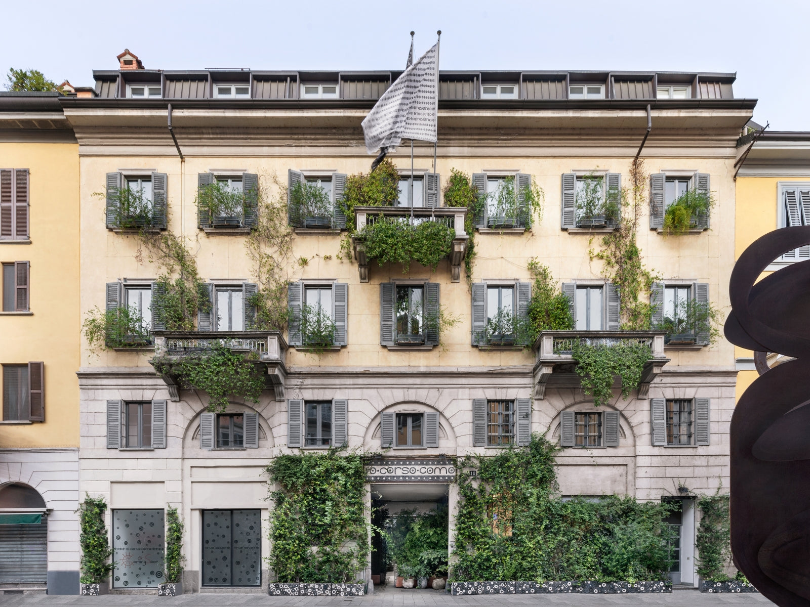 Per il Fuorisalone 2025, 10 Corso Como si trasforma in un hub creativo – 10corsocomo