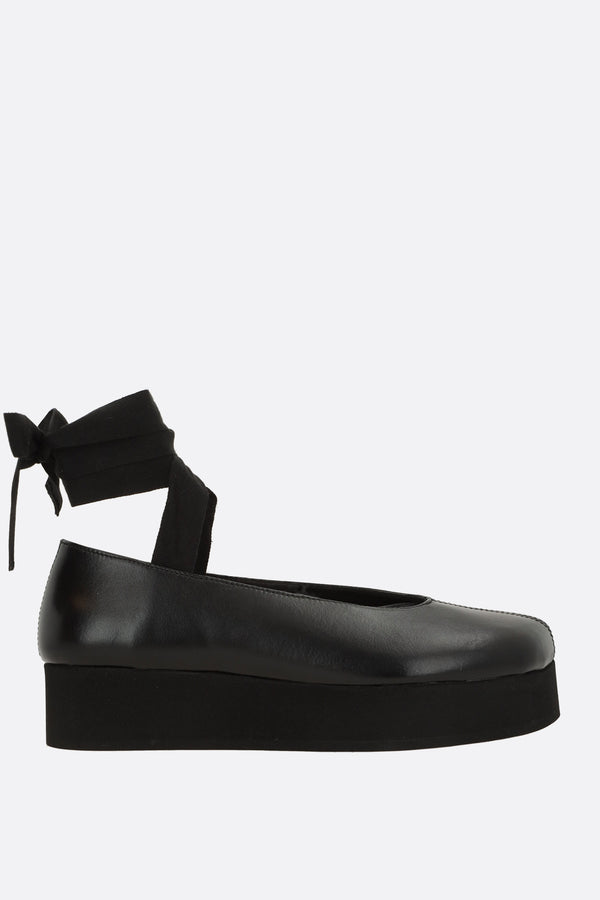 ballerina in pelle liscia