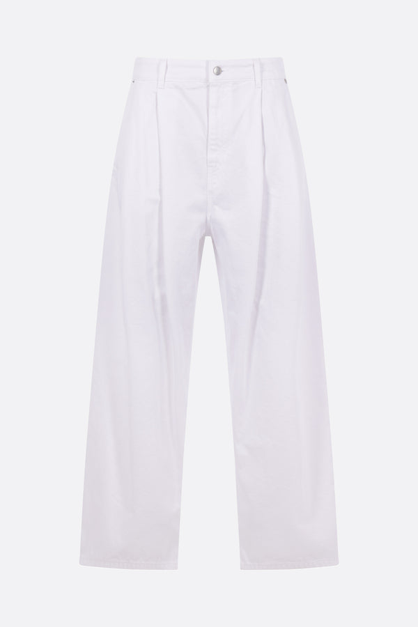 baggy jeans in denim