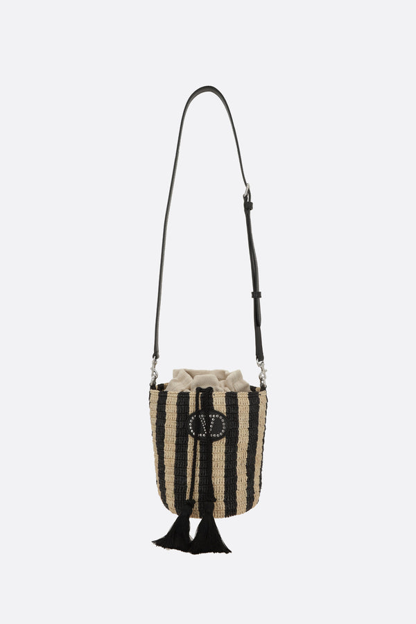 small bucket bag in striped raffia