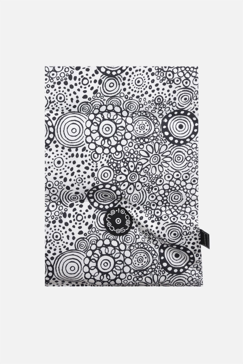 graphic print nylon padded scarf