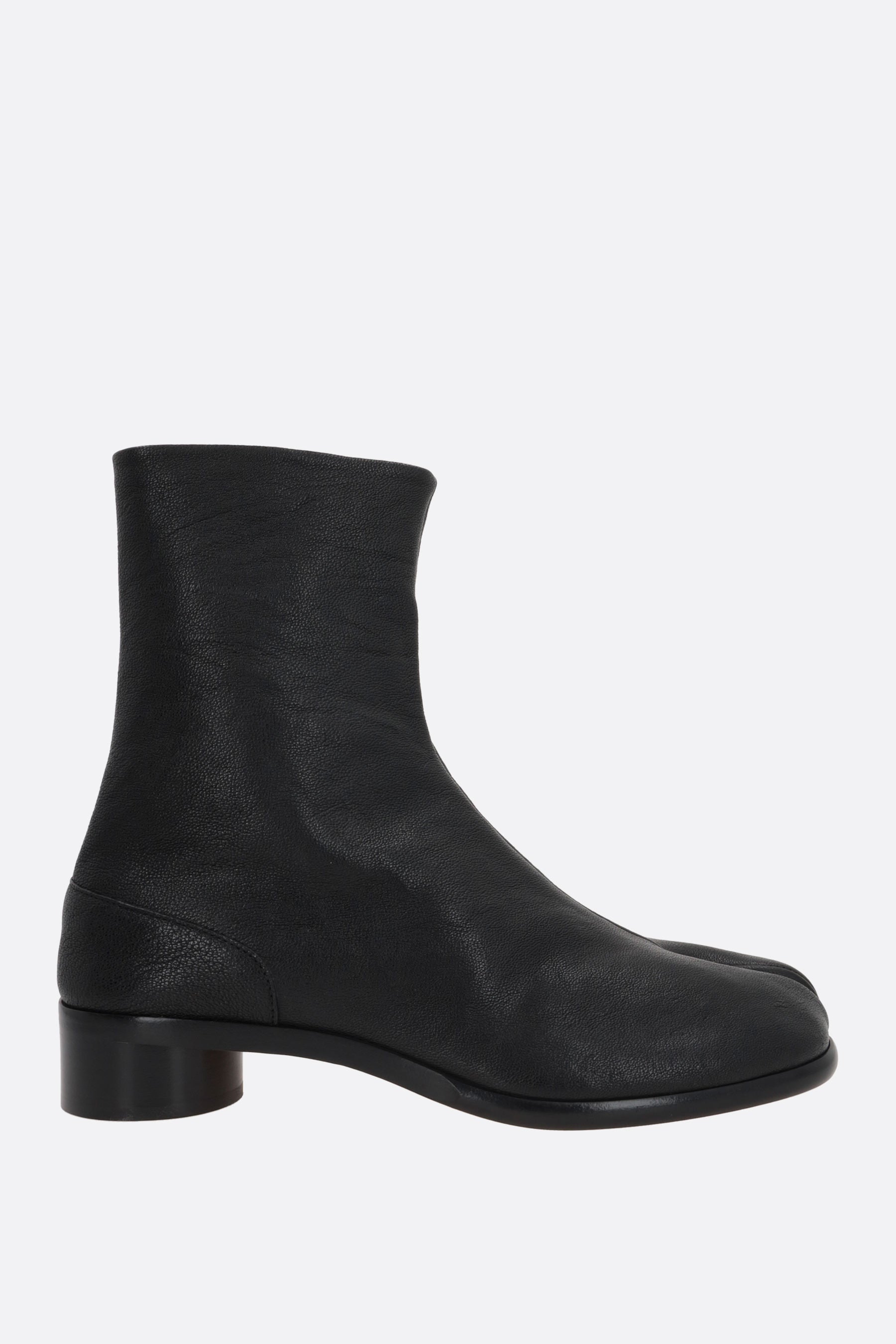 Tabi grainy leather ankle boots