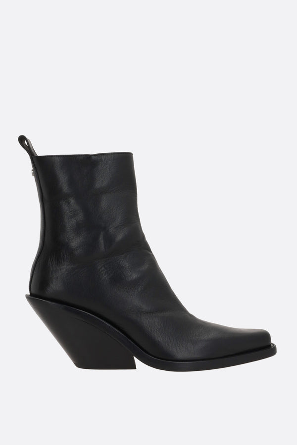 Larisa western ankle boots in grainy leather