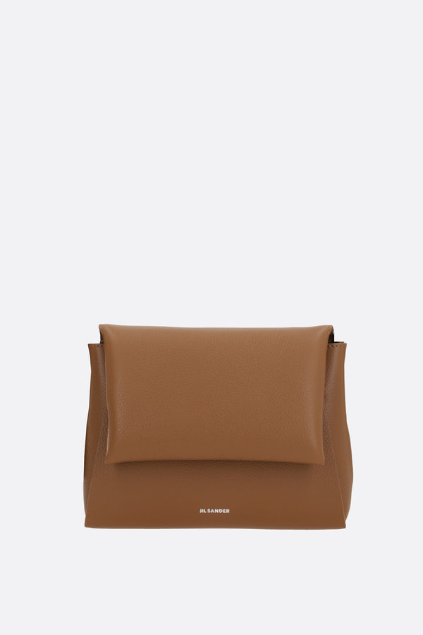 Envelope Messenger crossbody bag in grainy leather