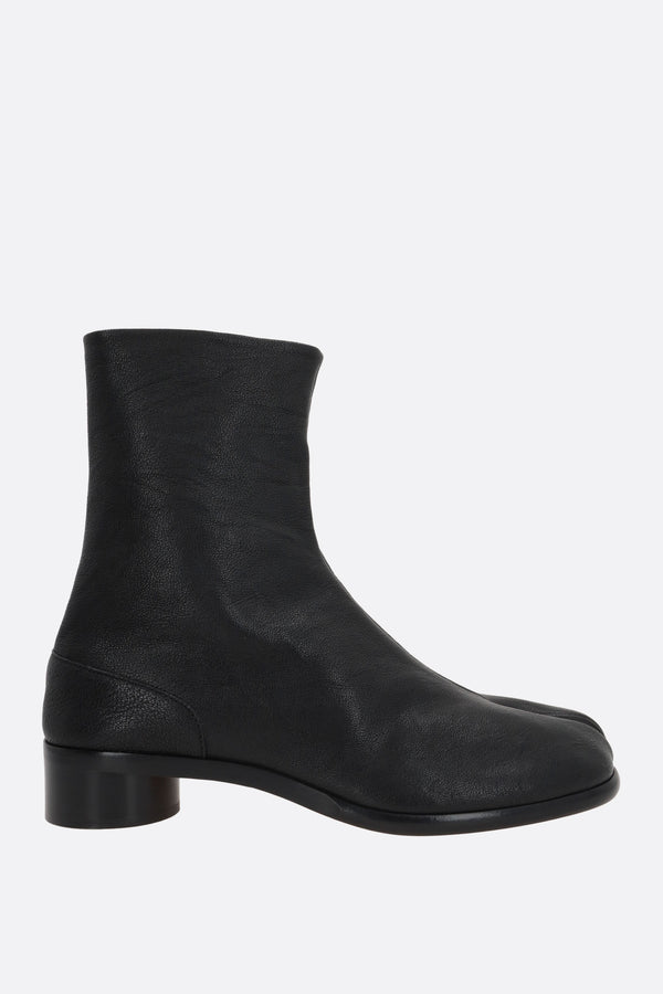 Tabi ankle boots in grainy leather