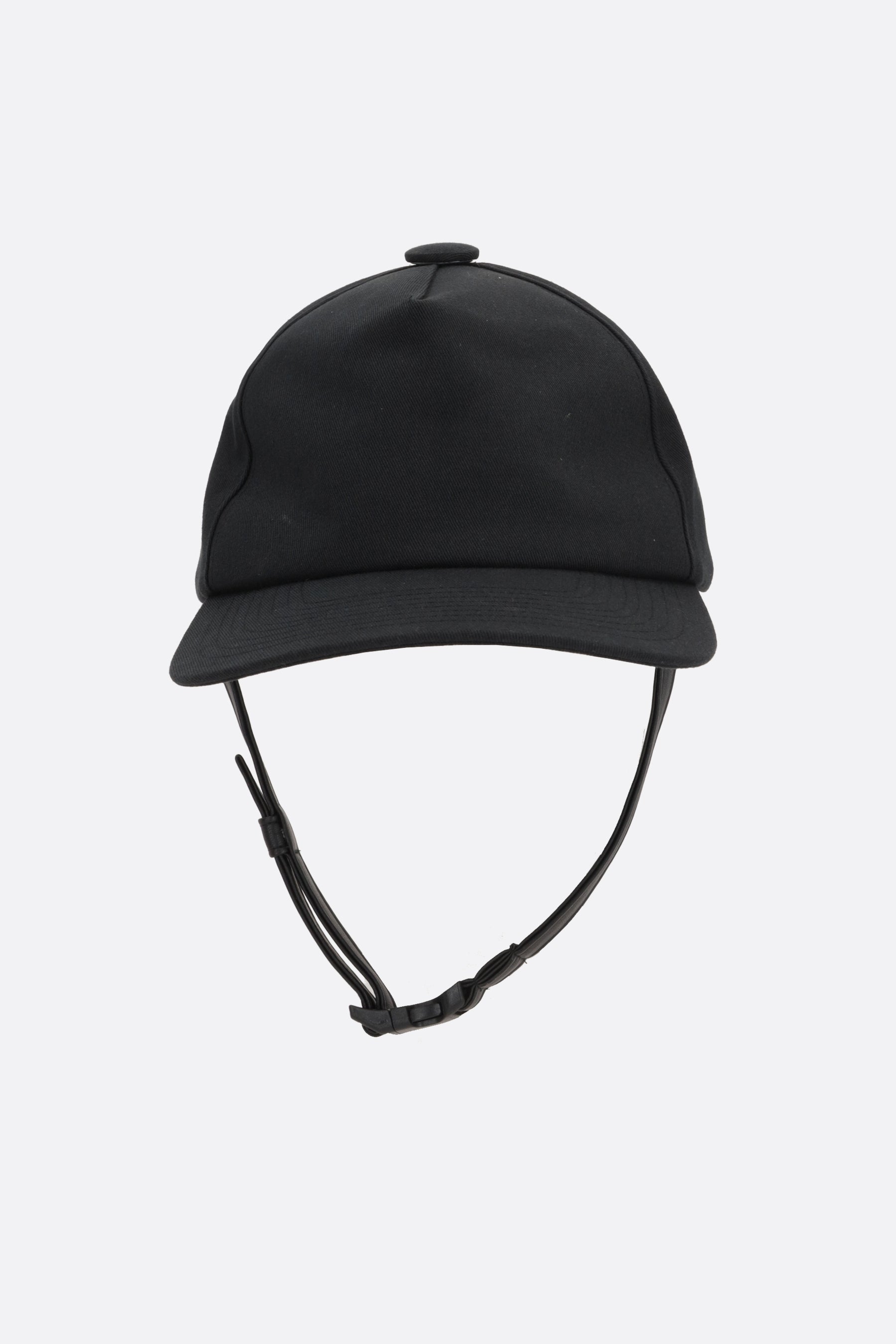 riding cap in gabardine