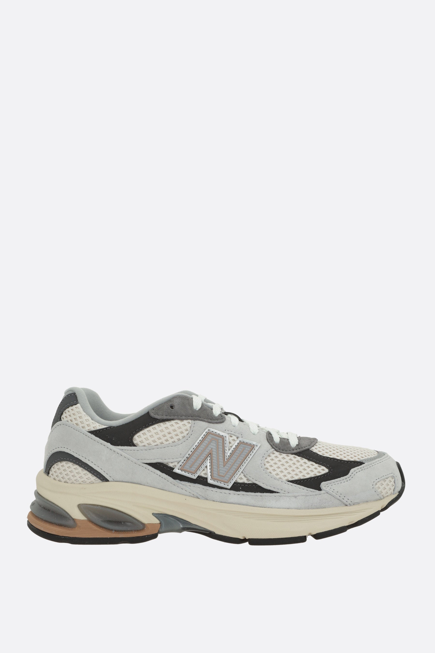 2010 sneakers in mesh and suede