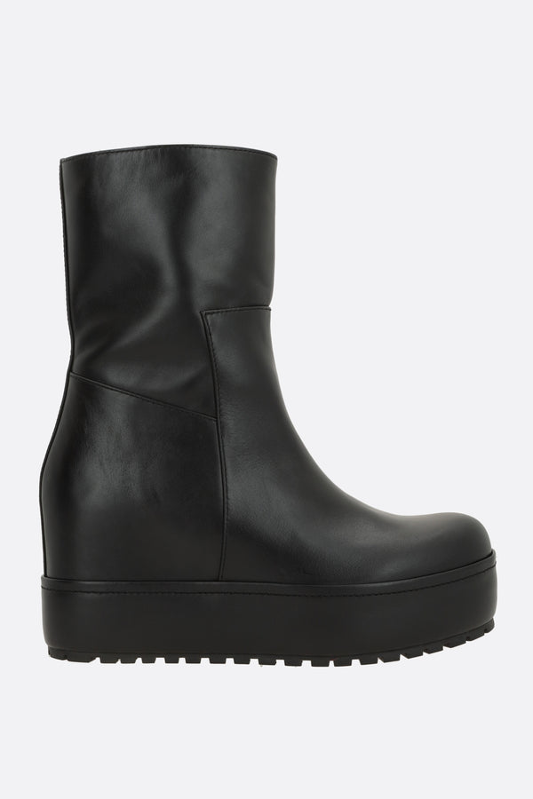 Disa Track ankle boot in lux nappa