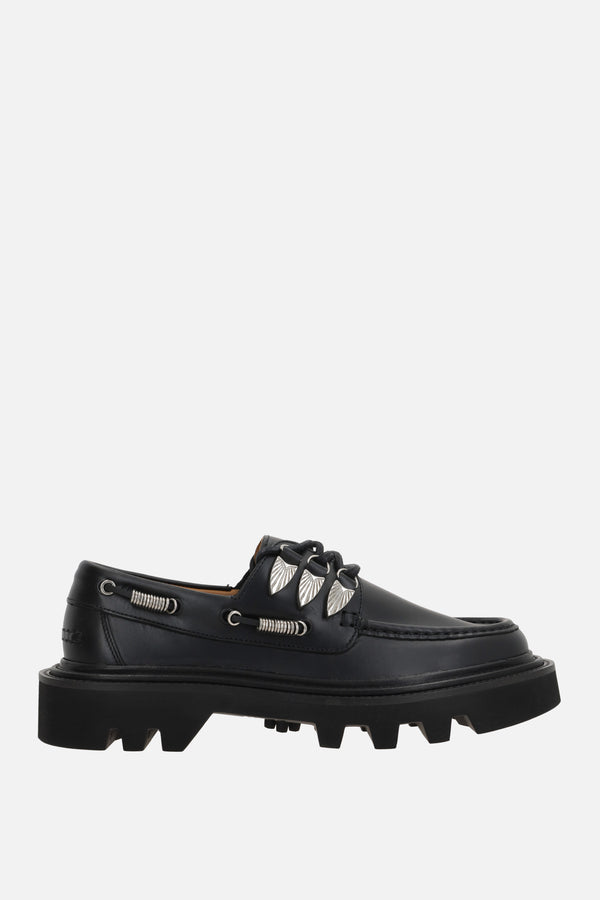 smooth leather boat shoes with metal eyelets