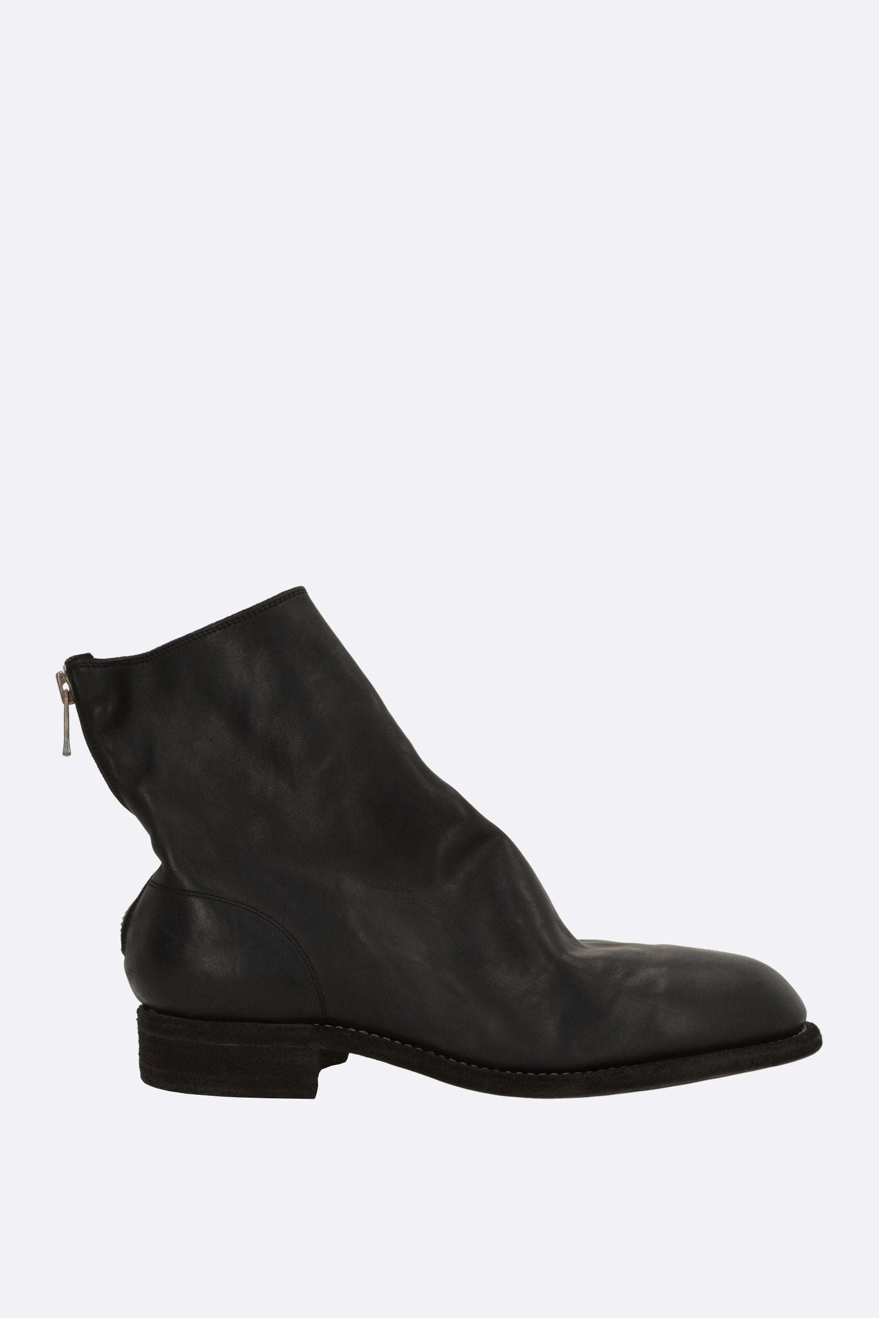 stivaletto con zip in pelle martellata
