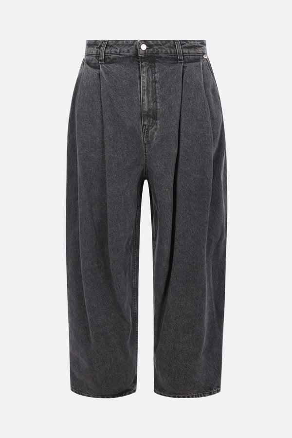 carrot jeans in denim