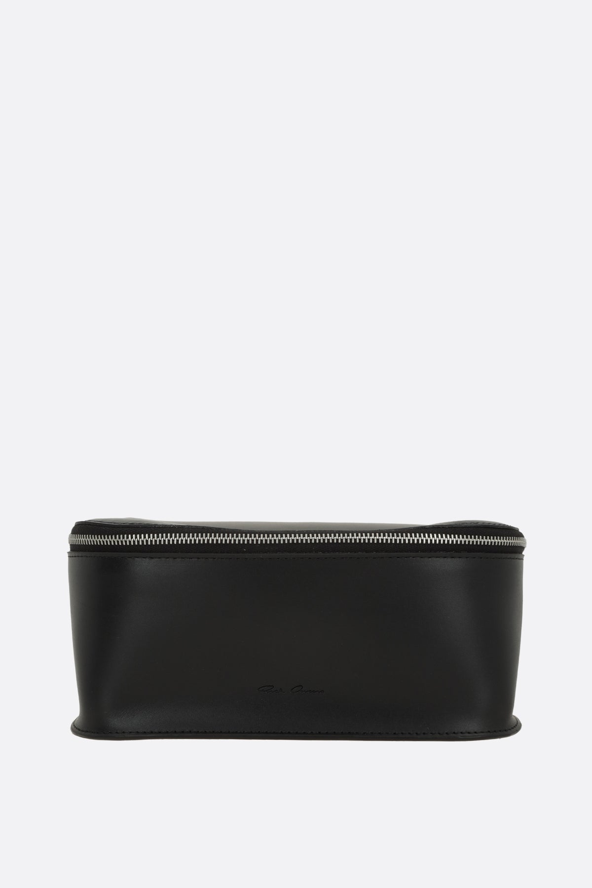 medium beauty case in smooth leather