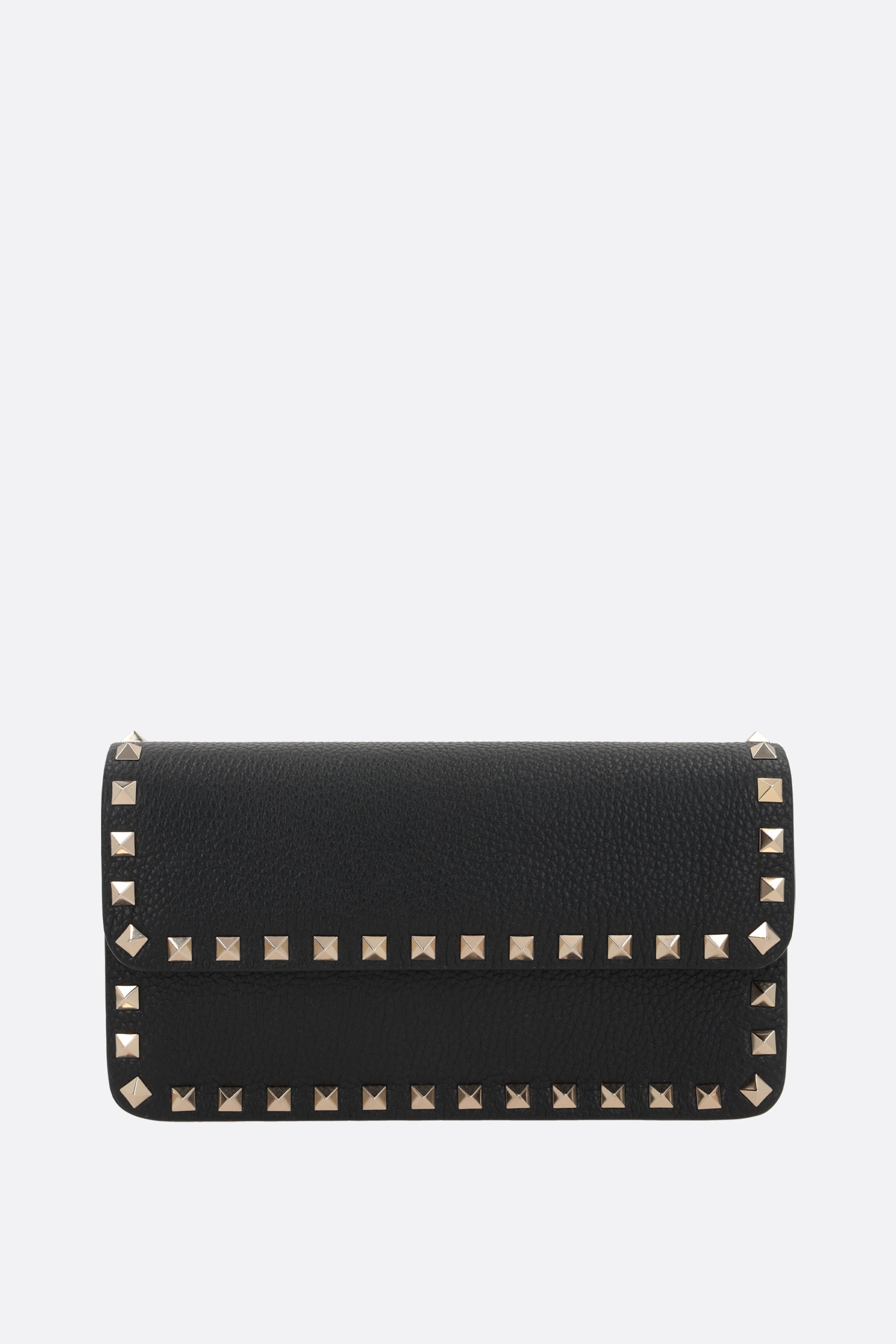 Rockstud wallet on chain in grainy leather