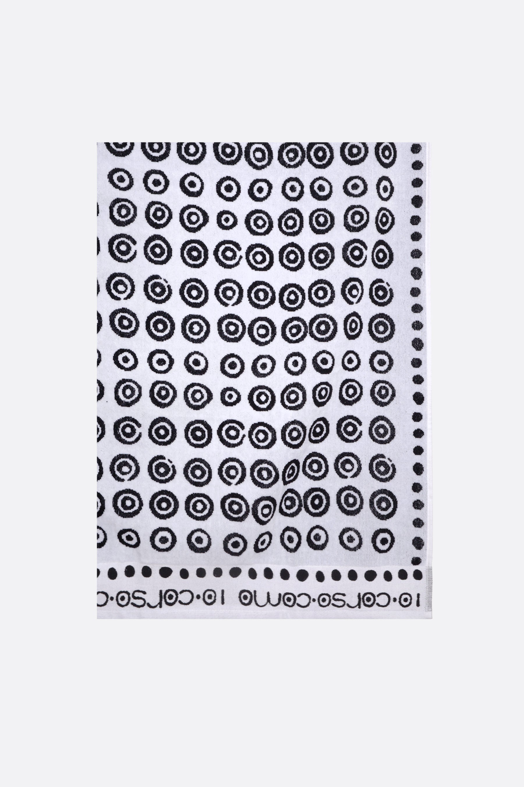 circle-motif terry cloth beach towel