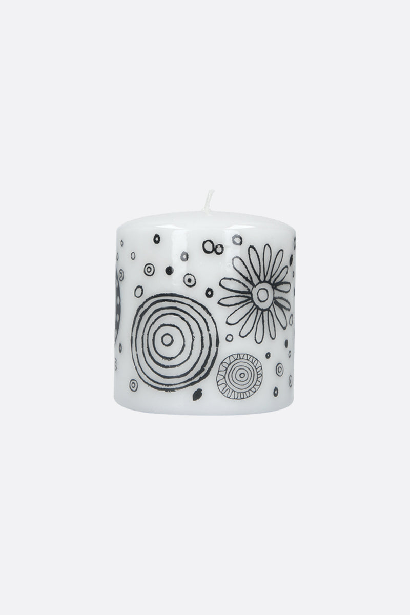 graphic printed medium candle