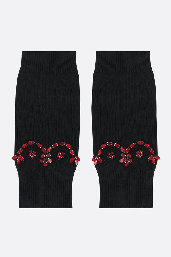 knitted mittens with scallop embroidery